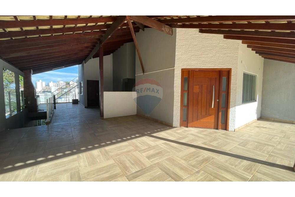 Casa de Condomínio - Alugar - Juiz de Fora , Minas Gerais - WhatsApp Image 2025-05-29 at 17.00.15 (31).jpeg - Garagem - 860381054-1