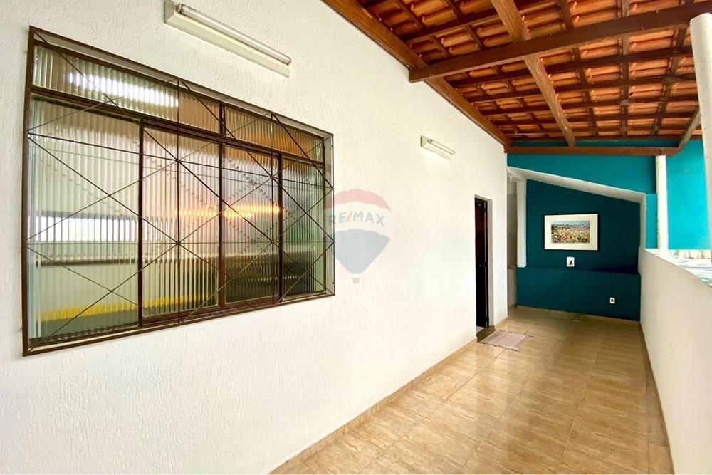 Casa - Venda - Juiz de Fora , Minas Gerais - 225ab5b7-6a32-4c30-9020-c7395b9a589c.jpeg - Varanda - 860321042-167