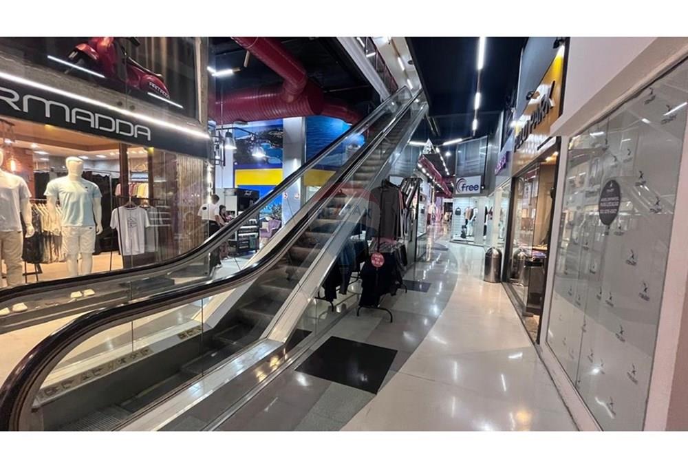 Loja em Shopping - Alugar - Juiz de Fora , Minas Gerais - 870ed305-eea5-465f-b700-5134b41884a0 - Copia.JPG - Corredor - 860431023-274
