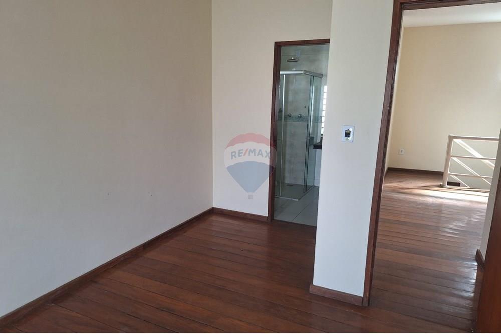 Casa - Venda - Conselheiro Lafaiete , Minas Gerais - quarto de cima com suite.jpg - 860421004-1255