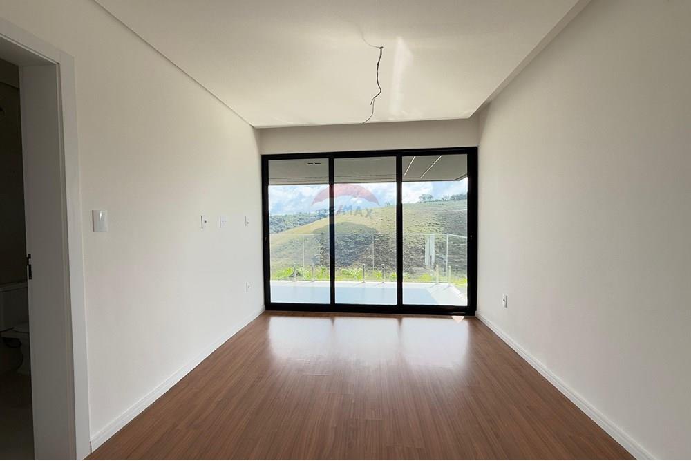 Casa - Venda - Juiz de Fora , Minas Gerais - WhatsApp Image 2025-06-11 at 10.58.13 (2).jpeg - 860281124-9