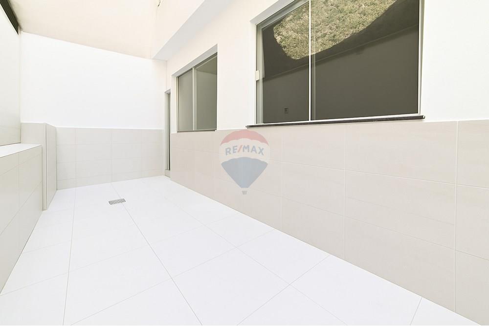 Rezidencijalno - Stan-Apartman - Juiz de Fora , Minas Gerais - BR - Pátio-Moderno-com-Janelas-Amplas.jpg - Sjenica - 860431060-56