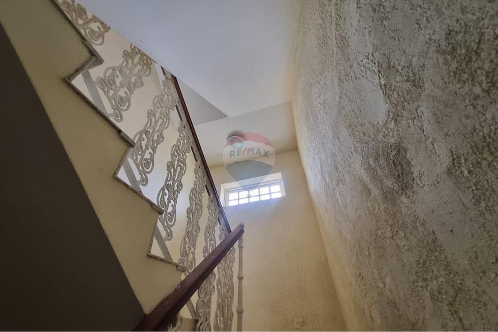 Casa de Condomínio - Alugar - Juiz de Fora , Minas Gerais - Escada Interna 1.jpeg - 860361010-532