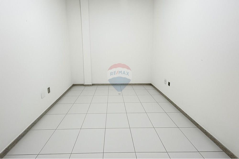 Ponto Comercial - Alugar - Juiz de Fora , Minas Gerais - WhatsApp Image 2025-11-13 at 14.03.09 (3).jpeg - Sala de trabalho - 860431073-8