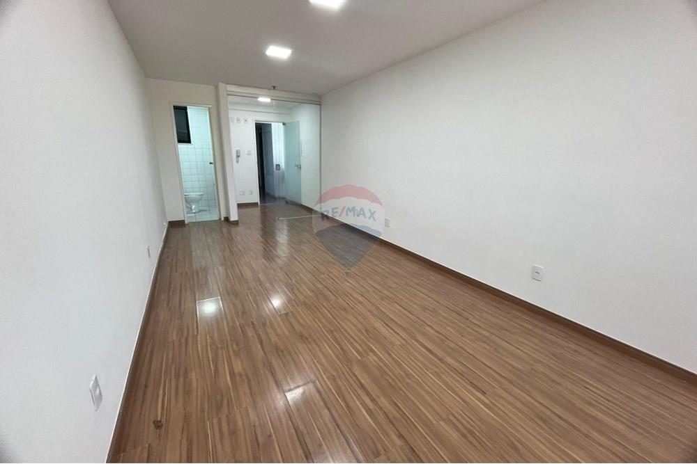 Cj. Comercial/ Sala - Alugar - Juiz de Fora , Minas Gerais - WhatsApp Image 2025-11-18 at 15.58.40 (3).jpeg - Sala de trabalho - 860431074-10