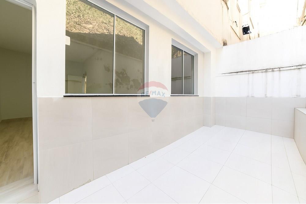 Rezidencijalno - Stan-Apartman - Juiz de Fora , Minas Gerais - BR - Patio-moderno-com-portas-de-vidro.jpg - Sjenica - 860431060-56