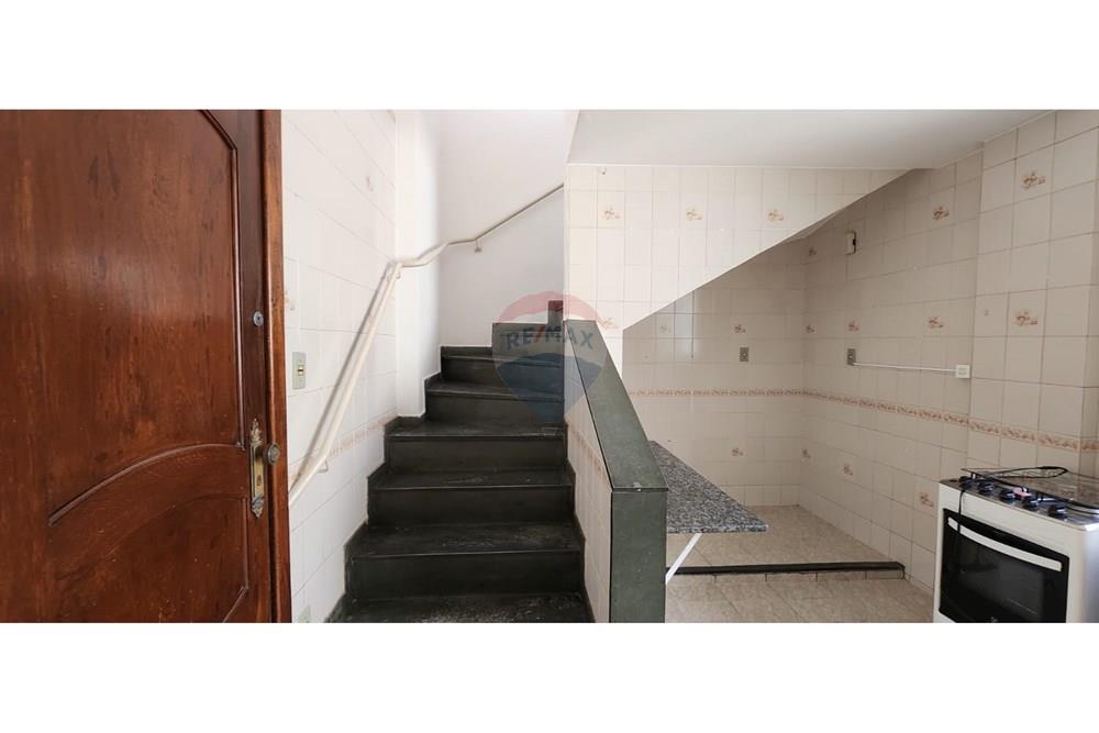 Cobertura - Alugar - Juiz de Fora , Minas Gerais - Escada para cobertura.jpg - Cozinha - 860501020-44