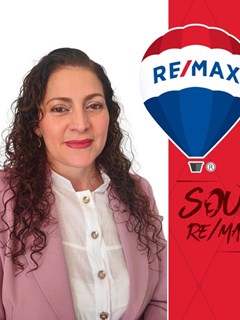 Taise Cristina - RE/MAX ACERTI