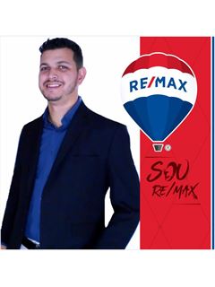 Vanderberg Quirino Sousa- MadalenaSofalTeam - RE/MAX CLASS