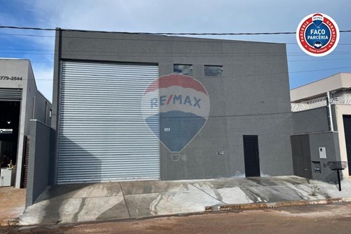 Venda-Studio-Alto Limoeiro , Patos de Minas , Minas Gerais , 89110-001-870741003-17