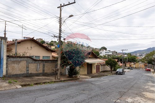 Venda-Casa-Rua José Adriano Gomes , 287  - Barreiro , Belo Horizonte , Minas Gerais , 30644290-870351054-12