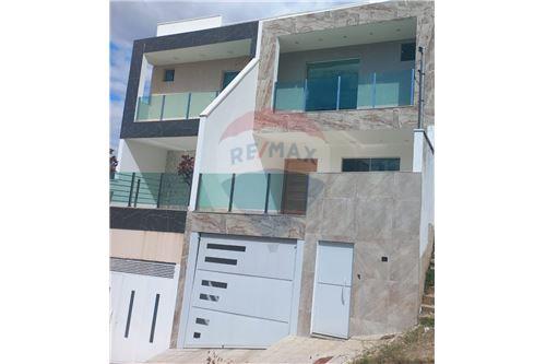 For Sale-House-Rua Perdizes , 167  - lagoa do bairro Lagoa Santa  - Lagoa Santa , Governador Valadares , Minas Gerais , 35065138-870341012-6