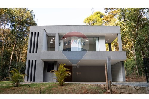 Venda-Casa de Condomínio-Ruas das Quaresmeiras , 854  - Centro , Rio Acima , Minas Gerais , 34300000'-870351021-122