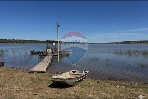 Venda-Terreno-Rua Parajú , 7  - Estrada da balsa Pompeu  - Centro , Felixlândia , Minas Gerais , 39237000-870411117-5