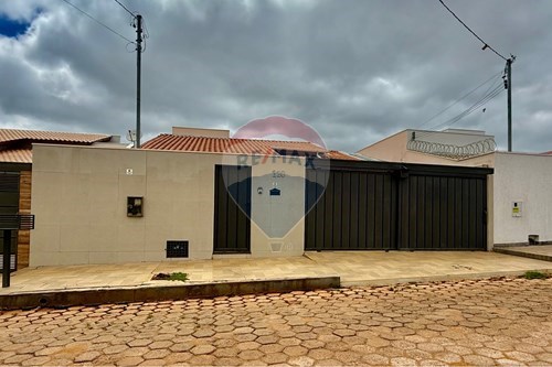 Venda-Casa-Rua Maria Joaquina Vaz , 200  - Floricultura Marabá  - Loteamento , Araxá , Minas Gerais , 38181300-870431031-62