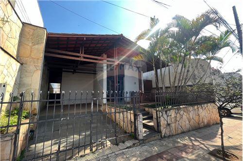 For Sale-House-AV SENADOR MONTANDON , 92  - Centro , Araxá , Minas Gerais , 38180000-870431001-67