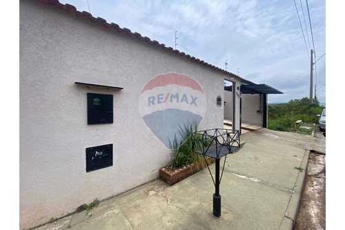 For Sale-House-Rua Quatro , 20  - casa  - Jardim Bandeirantes , Poços de Caldas , Minas Gerais , 37706136-870361007-2