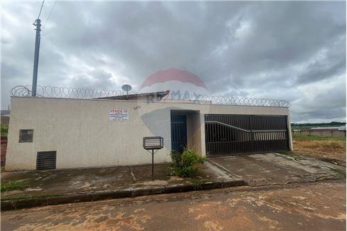 Venda-Casa-RUA João Arruda Neto , 105  - Fenícia , Araxá , Minas Gerais , 38183970-870431019-33