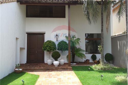 For Sale-Two Level House-Altamira , Uberlândia , Minas Gerais , 38411-002-870261053-7