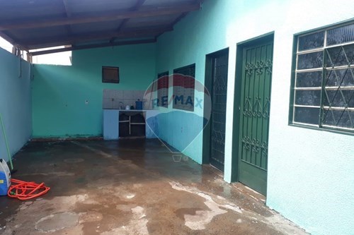 Venda-Casa-Rua Walter Bernadino da Costa , 95/97  - Conjunto Chica Ferreira , Uberaba , Minas Gerais , 38037670-870291032-427