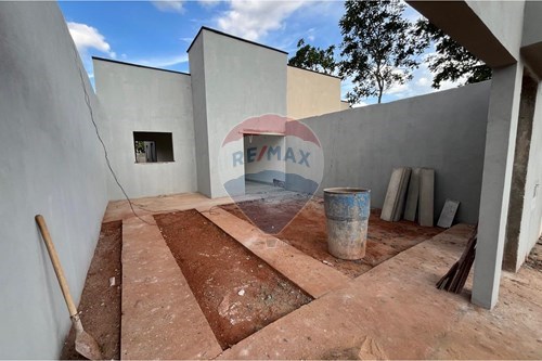 Venda-Casa-Rua Azarias Cândido de Freitas , 763  - 2 quadras do Condomínio Portal do Lago  - Independência , Ituiutaba , Minas Gerais , 38304202-870771008-32