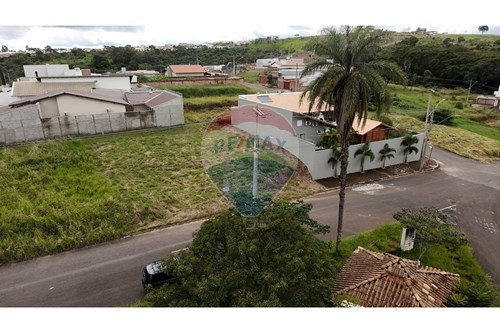 Venda-Terreno-Rua Hercy da Silva Lemos , s/nº  - Veredas do Belvedere  - Veredas do Belvedere , Araxá , Minas Gerais , 38183970-870431039-58