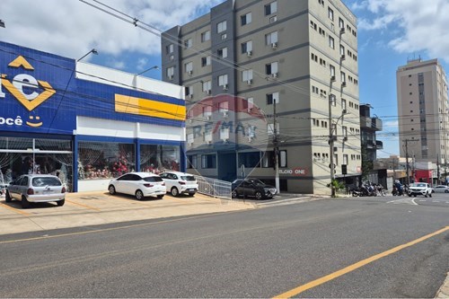 Venda-Apart Hotel/ Flat-Rua Capitão Izidro , 385  - restaurante Prato Fino  - Centro , Araxá , Minas Gerais , 38183190-870431063-8