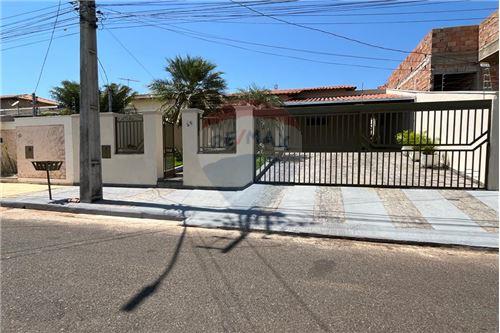 For Sale-House-Rua Adolfo Jose de Aguiar , 45  - Guilhermina Vieira Chaer , Araxá , Minas Gerais , 38180000-870431021-6