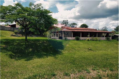 For Sale-Farm-Condomínio Campo Alegre , São Sebastião do Paraíso , Minas Gerais , 37950000-870601028-3