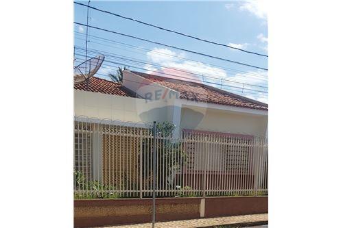 For Rent/Lease-House-Rua Vera Cruz , 37  - Próximo ao Teatro Vera Cruz  - São Benedito , Uberaba , Minas Gerais , 38022-060-870291018-303