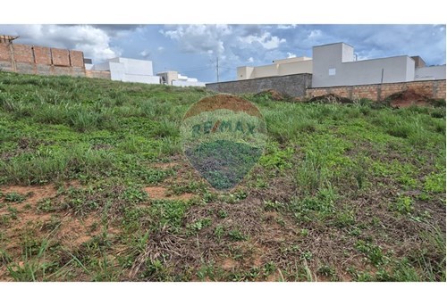 Venda-Terreno-Avenida Prefeito Aracely de Paula , 1710  - Centro , Araxá , Minas Gerais , 38184023-870431054-9