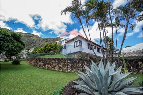 Venda-Casa-Praça Governador Israel Pinheiro , 345  - Praça do Papa  - Mangabeiras , Belo Horizonte , Minas Gerais , 30210060-870371007-45