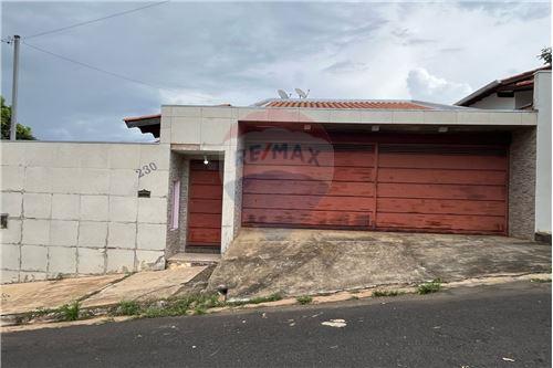 Venda-Casa-RUA VEREADOR JOSE ROSINHA , 230  - Jardim das Primaveras , Araxá , Minas Gerais , 38182424-870431044-1