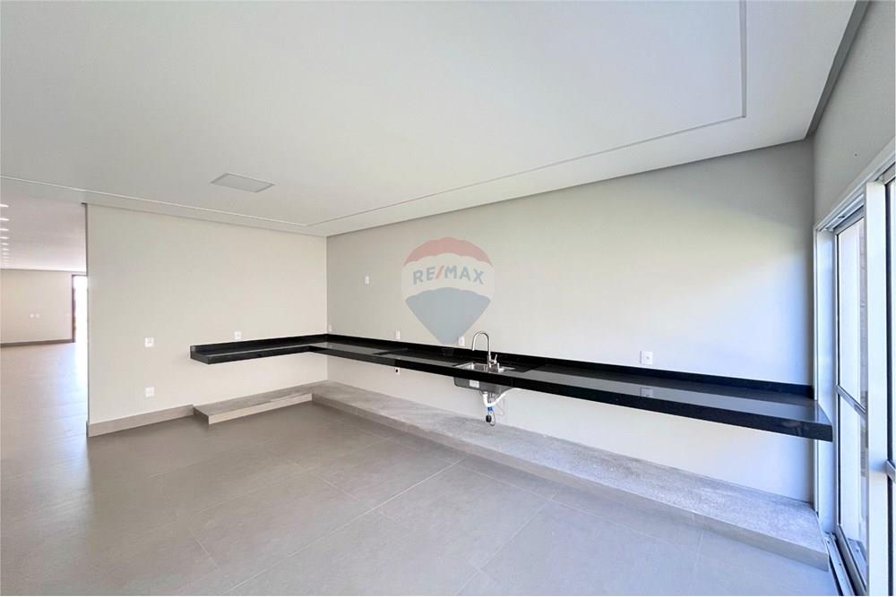 Casa - Venda - Capitólio , Minas Gerais - Imagem do WhatsApp de 2025-10-06 à(s) 11.49.09_e2b74a73.jpg - 870731003-20