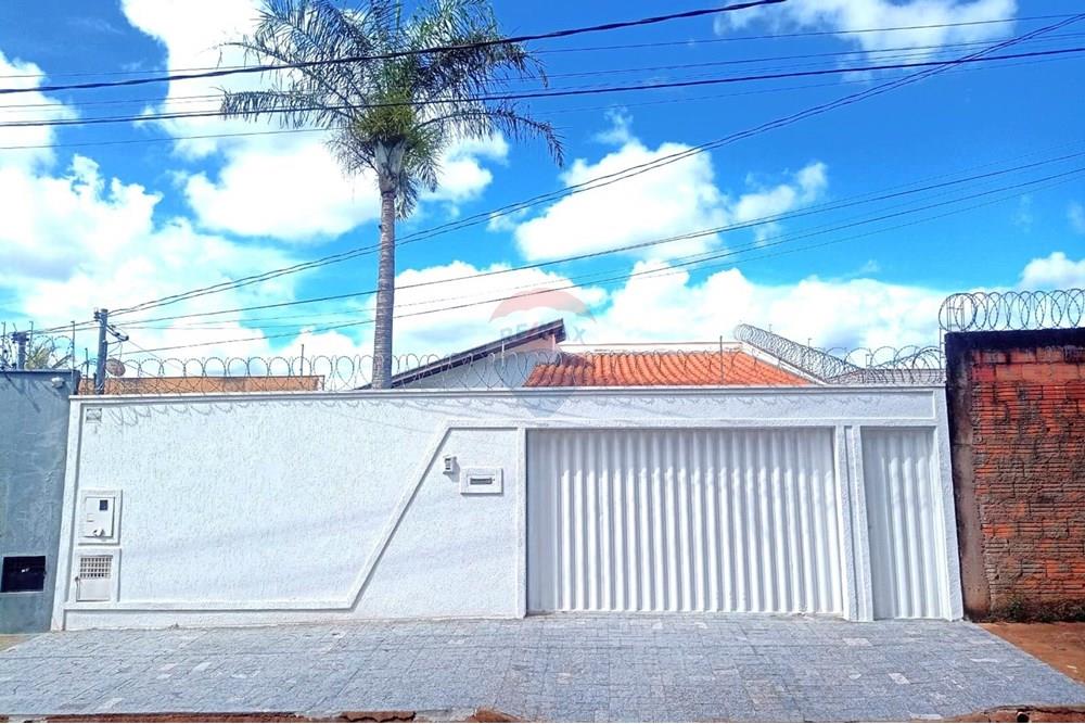 Casa - Venda - Uberaba , Minas Gerais - 01 Casa Venda 340 mil no São José em Uberaba na Remax 870291025-134.jpeg - 870291025-134