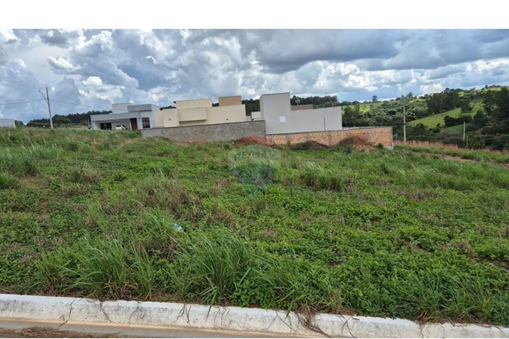 Terreno - Venda - Araxá , Minas Gerais - RODRIGO 2.jpeg - Quintal - 870431054-9