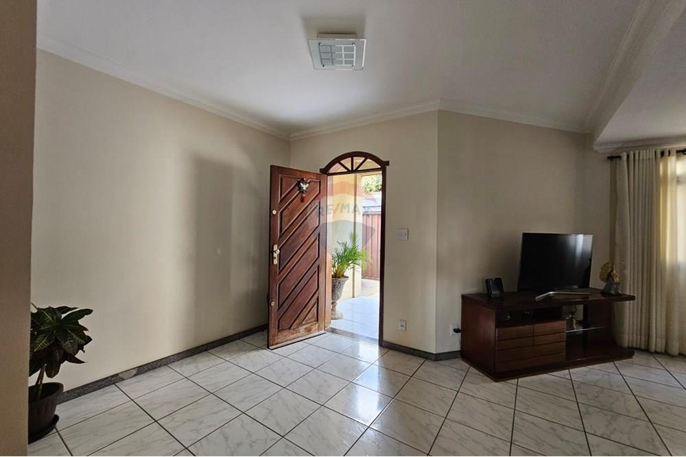 Casa - Venda - Belo Horizonte , Minas Gerais - 502e69d3-9d02-484c-ab40-9a99d54c2699.jpg - 870411006-93