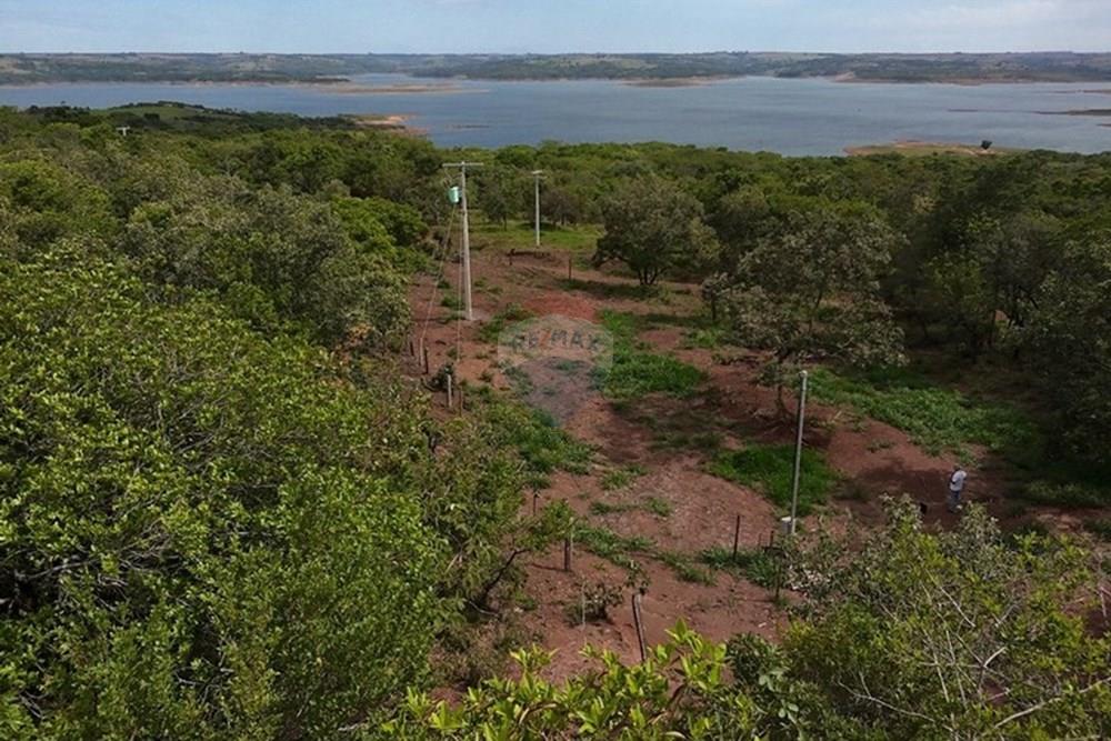 Terreno - Venda - Pedrinópolis , Minas Gerais - DJI_20251113091809_0003_D.JPG - Pátio interno - 870431063-9