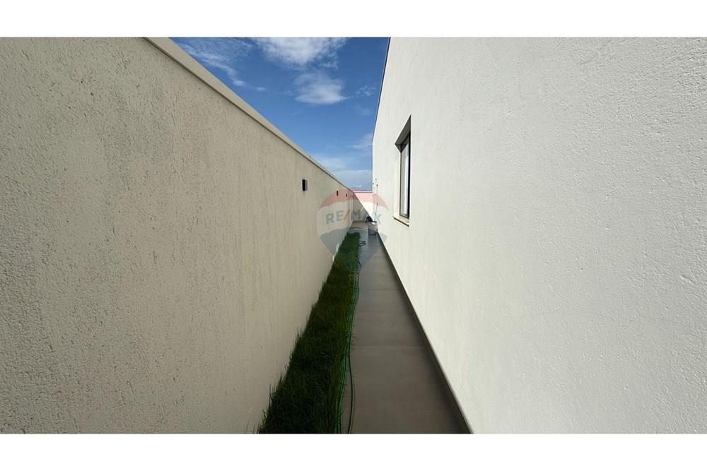 Casa de Condomínio - Venda - Caratinga , Minas Gerais - WhatsApp Image 2025-12-03 at 09.50.22 (2).jpeg - Corredor - 870711005-17