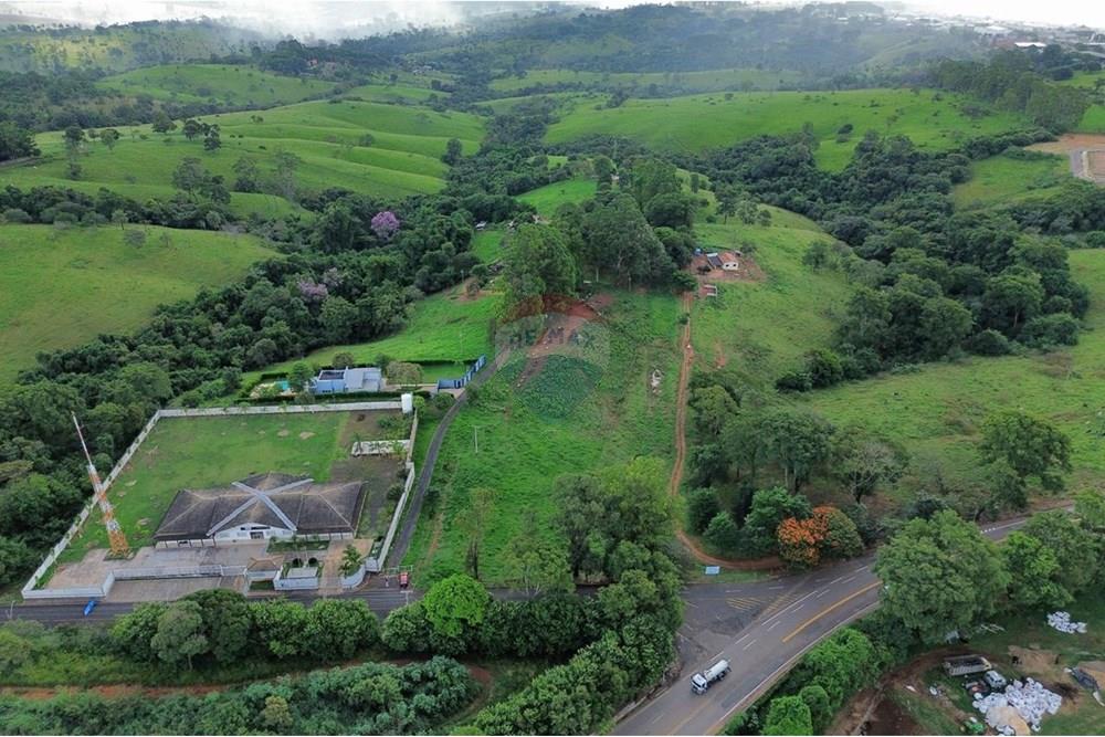 Terreno - Venda - Araxá , Minas Gerais - ADOLFO MARQUES DE SÁ TERRENO ESTRADA VELHA DO BARREIRO FOTO VISTA DO ALTO  RODOVIA.jpg - 870431004-103