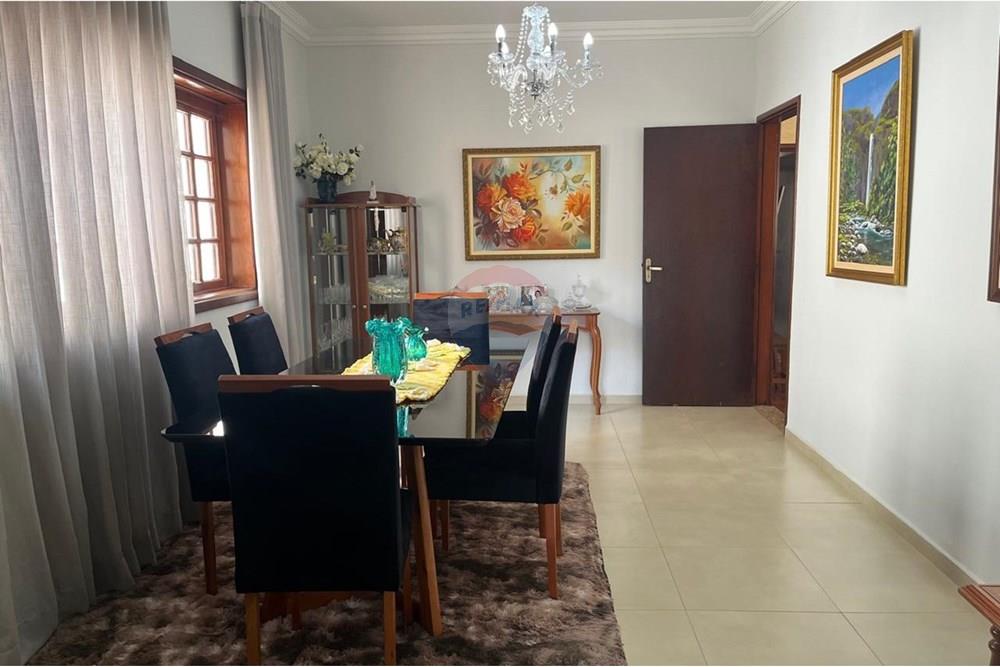 Casa - Venda - Araxá , Minas Gerais - 2f6a8221-33d2-454e-afe2-7a7641ea8004.jpg - 870431059-24