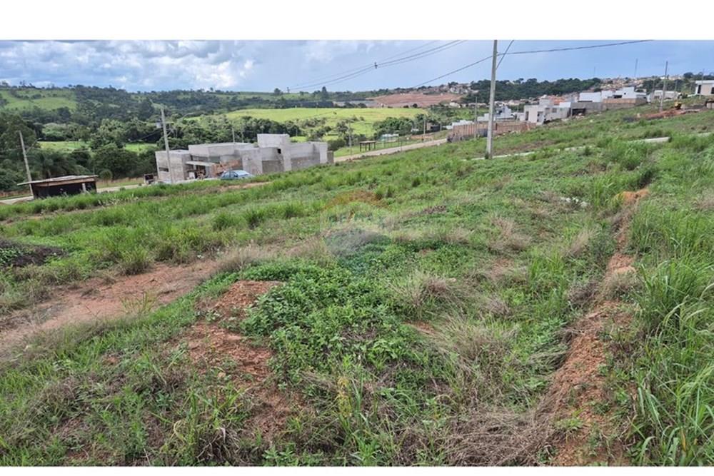 Terreno - Venda - Araxá , Minas Gerais - RODRIGO 8.jpeg - Quintal - 870431054-9