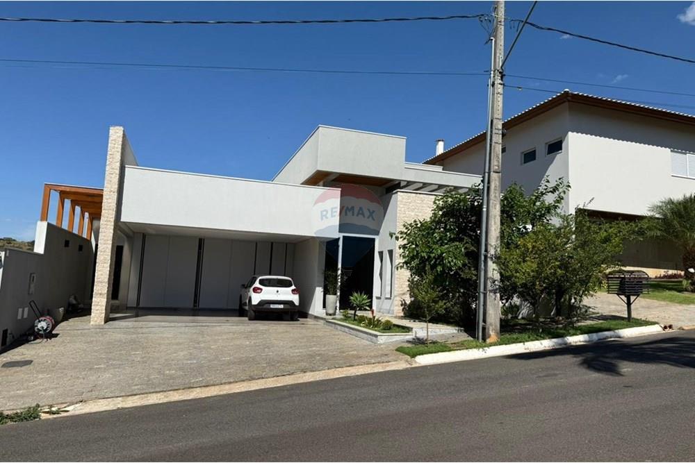 Casa - Venda - Araxá , Minas Gerais - WhatsApp Image 2025-10-04 at 19.48.17.jpeg - 870431031-56