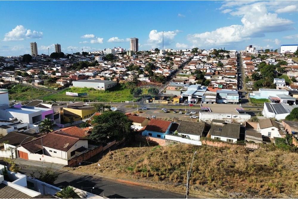 Terreno - Venda - Araxá , Minas Gerais - 03.jpg - 870431045-52