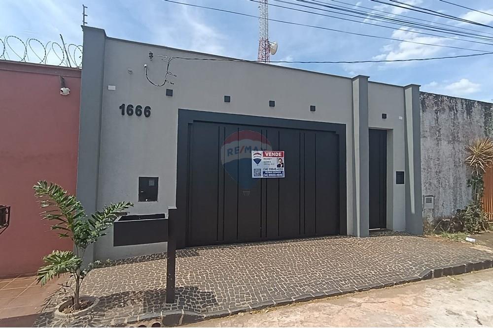 Casa - Venda - Ituiutaba , Minas Gerais - WhatsApp Image 2025-11-28 at 16.25.27 (5).jpeg - 870771001-34