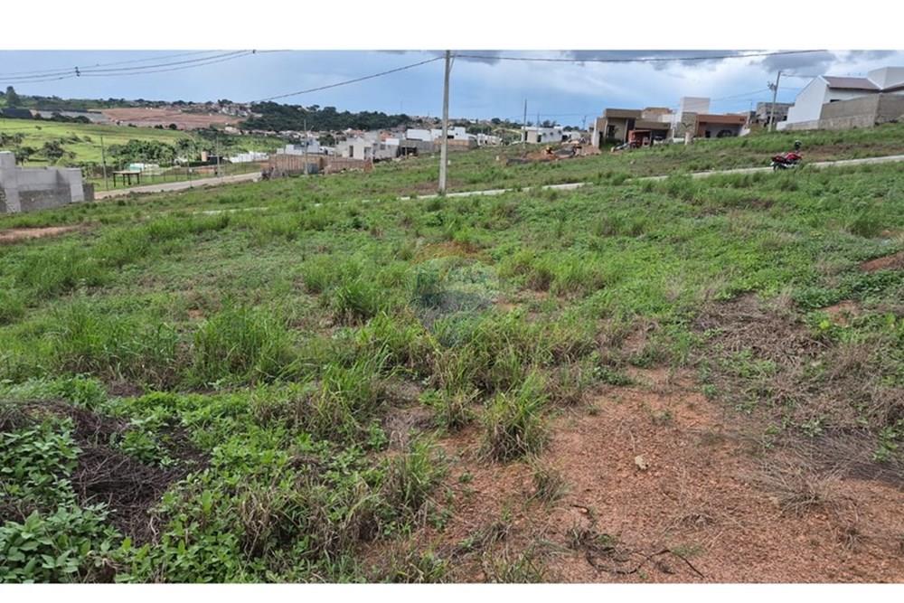 Terreno - Venda - Araxá , Minas Gerais - RODRIGO 9.jpeg - Quintal - 870431054-9