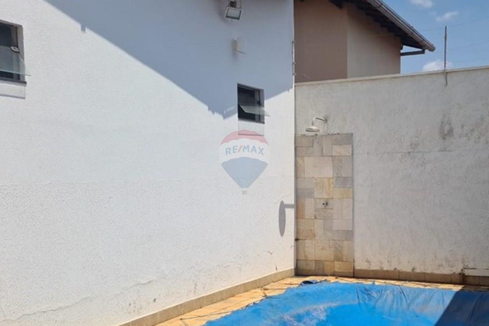 Casa - Venda - Araxá , Minas Gerais - Letícia e Eduardo casa Jardim das Primaveras foto banheiro piscina.jpg - Piscina - 870431004-124