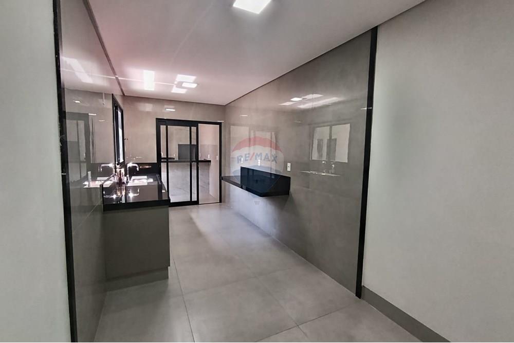 Casa - Venda - Ituiutaba , Minas Gerais - WhatsApp Image 2025-11-28 at 16.25.26 (1).jpeg - 870771001-34