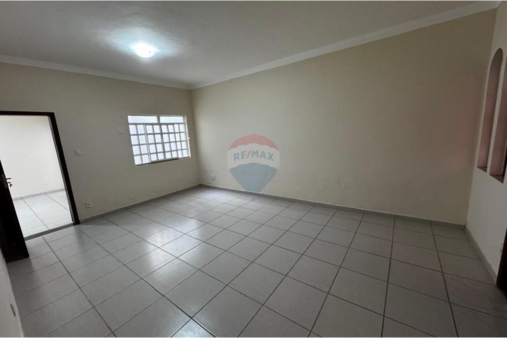 Casa - Alugar - Governador Valadares , Minas Gerais - d2ea57c3-0b6b-4f0b-aaf4-3dc248268638.jpg - 870671006-47