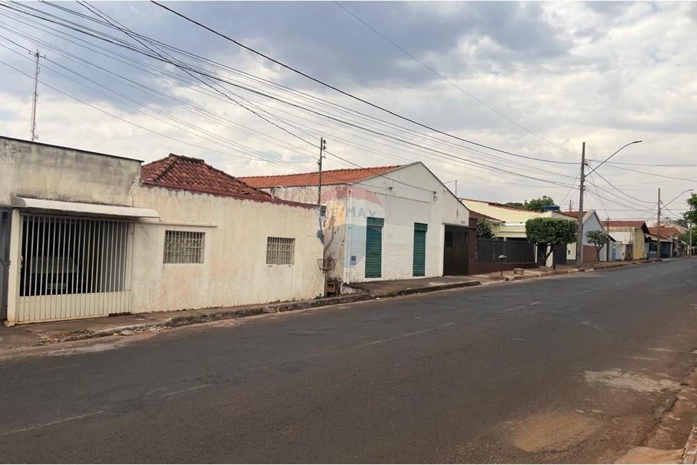 Ponto Comercial/ Loja - Alugar - Ituiutaba , Minas Gerais - IMG-20251007-WA0017.jpg - 870771008-4